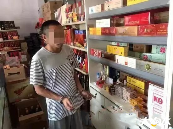 164934bbb8bmbuqhiec3ds_副本.jpg