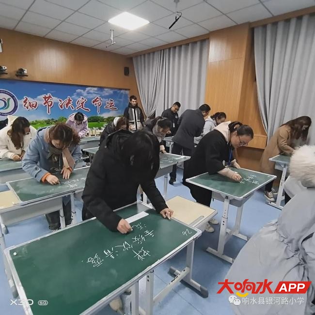 下载 (2).jpg