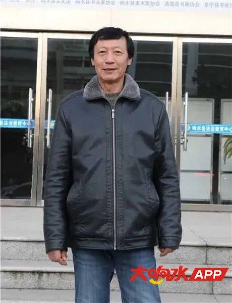 5ad534dce79adb94390f744cf1cac9e1.jpg
