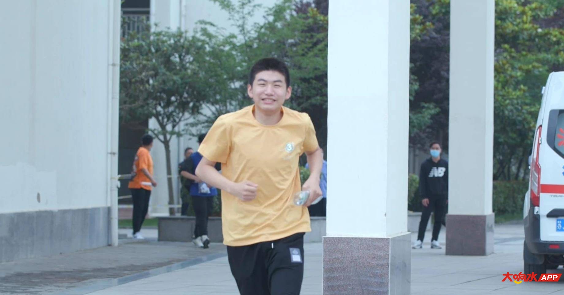 10041uwoyvnnqcbtydam.jpg
