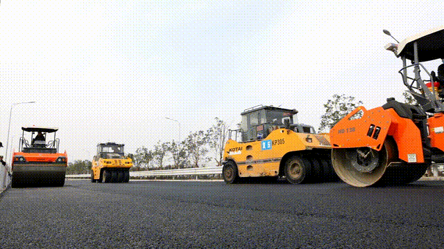 5728d4db0c5599da6520a6312b80414e.gif