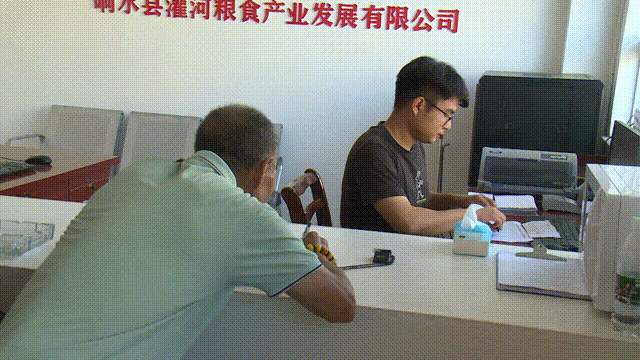 cf49a1f64540577160e78ffab53f4066.gif