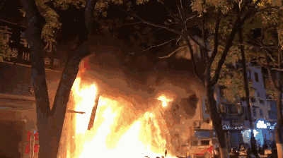 98687bc08b22da1e64d7c346bab6b4b8.gif