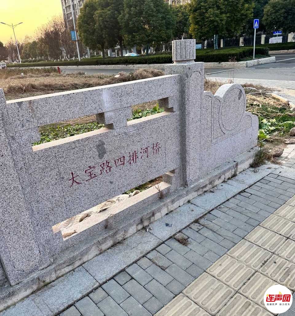 115956xuunz2v2djz02u99.jpg